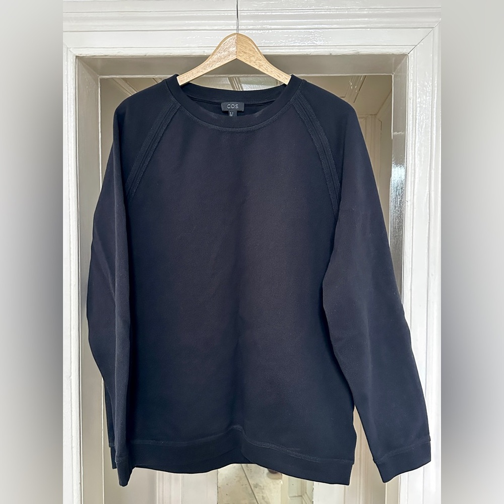 COS Men's Black Crewneck Sweatshirt sz M
